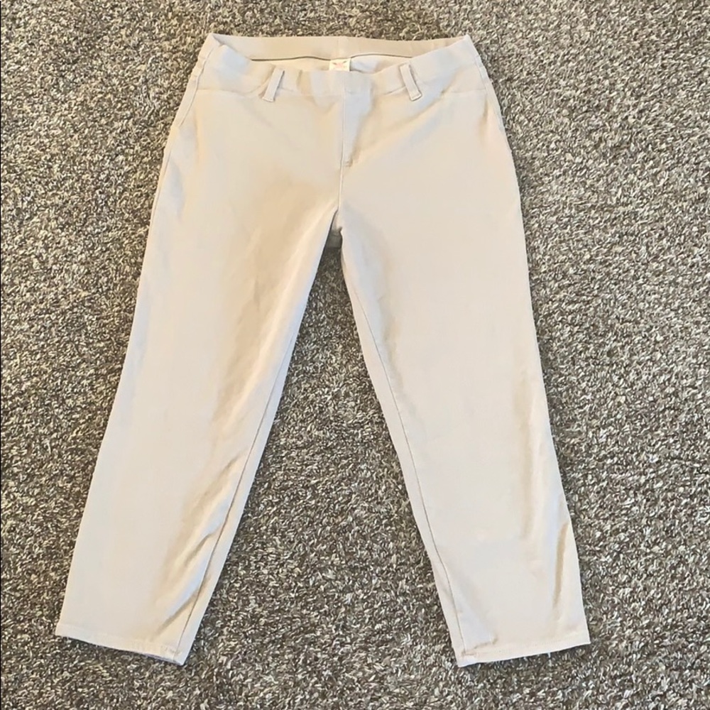 🔴 2/10 Capri Jeggings